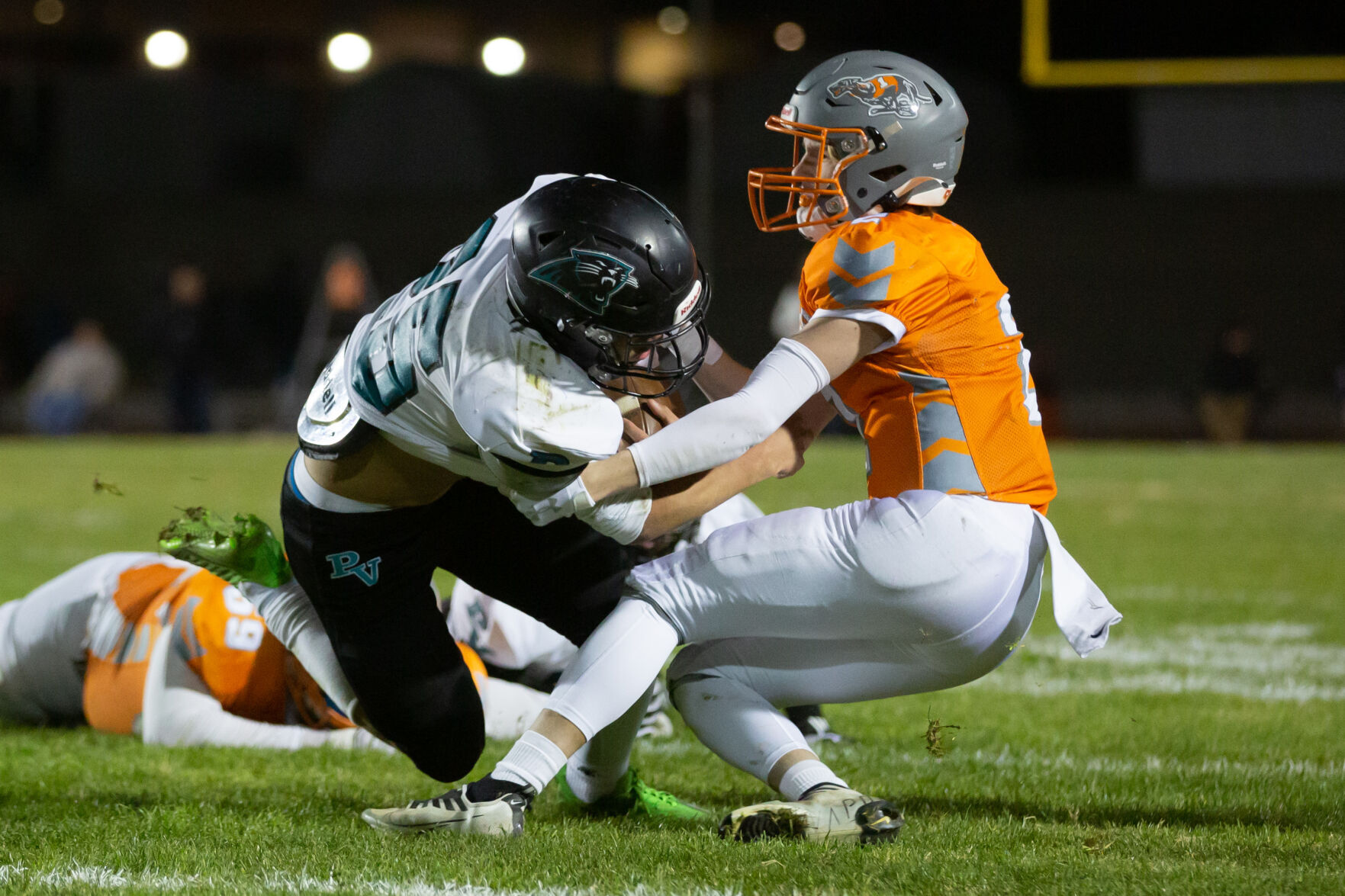 112522 Pioneer Atascadero Football 27.jpg